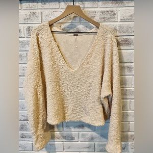 FREE PEOPLE | Ivory V-Neck Tunic. Size L. In great  condition. Loop shag style.